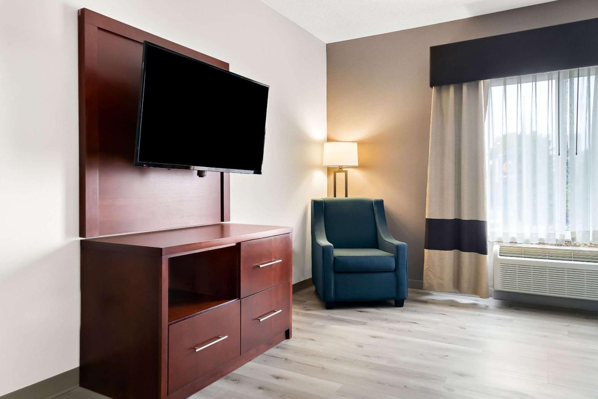 Comfort Suites Southfield-Detroit Esterno foto